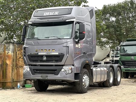 Xe đầu kéo Sitrak 440 cầu láp