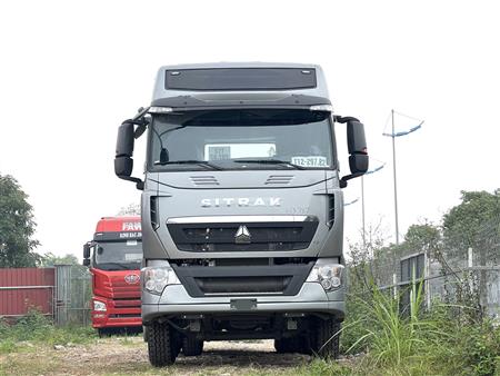 Xe đầu kéo Sitrak 440HP cầu dầu