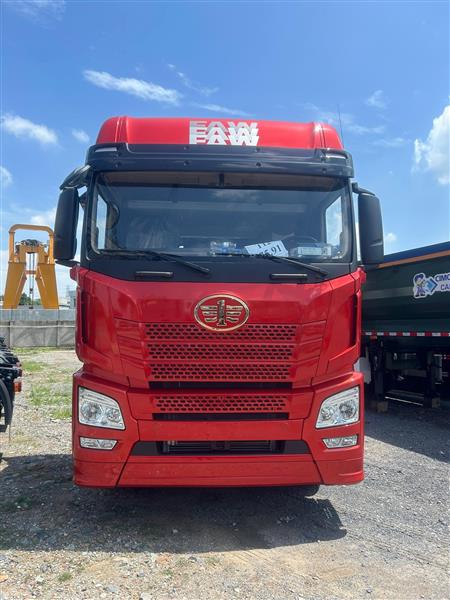 Xe đầu kéo Faw